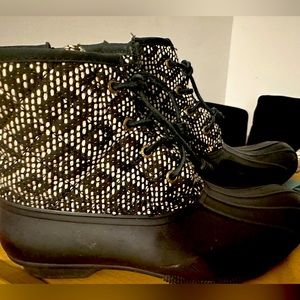 Speedy low boots